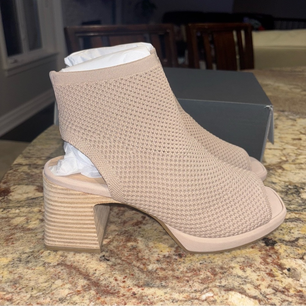 EILEEN FISHER Blush Cutout Bootie NIB - Picture 10 of 15